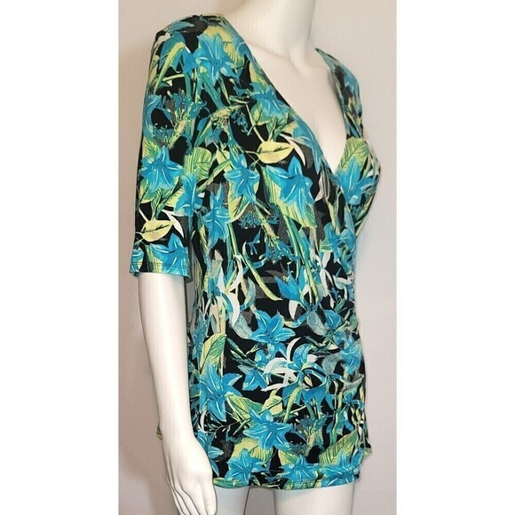 Dana Buchman Cross Over Gathered Side Blouse  - Size M - Picture 2 of 11